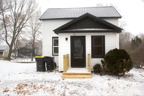 113 1st St Sw, Fairfax, MN, 55332-2180 | Card Image