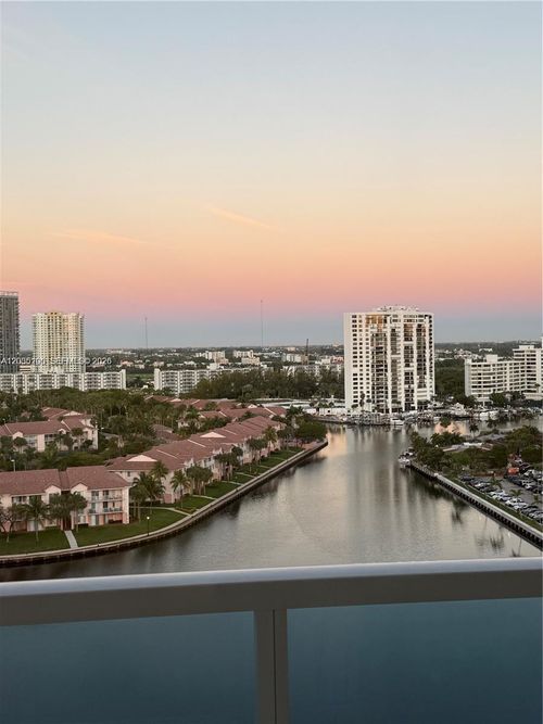 1623-3800 S Ocean Dr, Hollywood, FL, 33019-2927 | Card Image