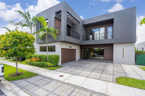 10082 Nw 77th St, Doral, FL, 33178 | Card Image
