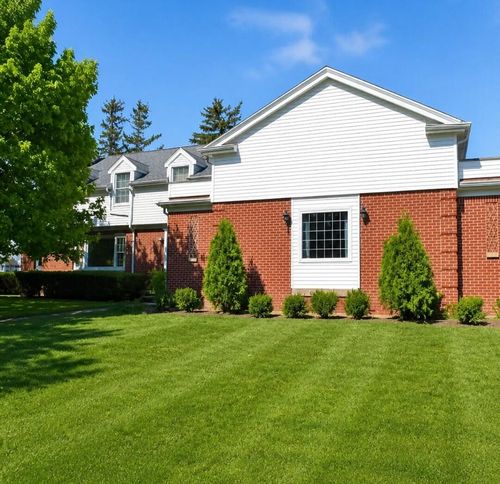 565 Sunrise Ave, Lomira, WI, 53048-9529 | Card Image