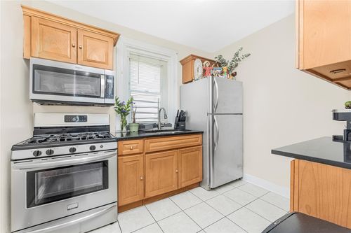 3043 Bailey Ave, Bronx, NY, 10463-5838 | Card Image