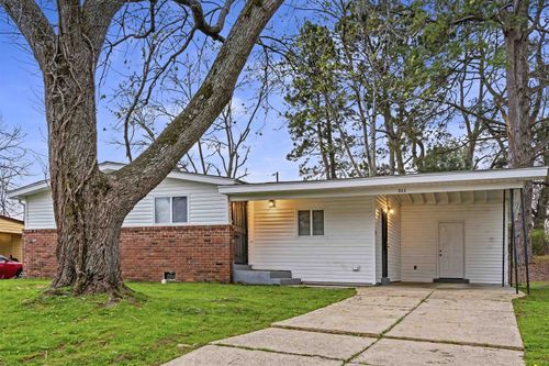 511 Whitesboro Ave, Memphis, TN, 38109-5927 | Card Image
