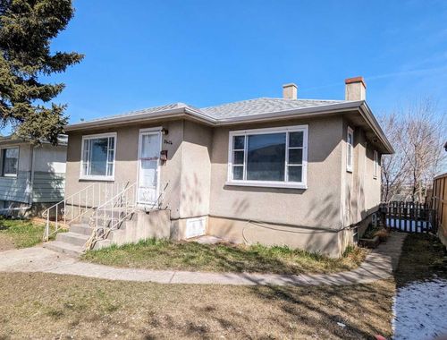 3414 Centre Street N, Home with 4 bedrooms, 2 bathrooms and 4 parking in Calgary AB | Card Image