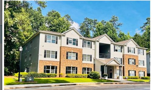 8201 Fairington Village Dr, Lithonia, GA, 30038-1447 | Card Image