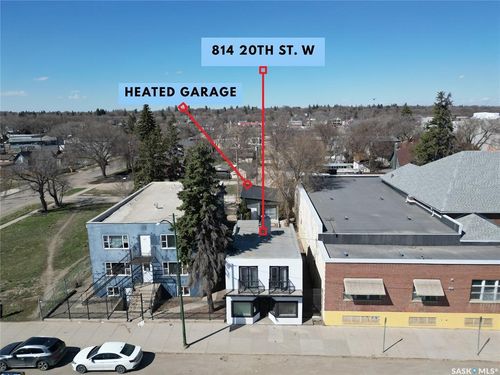 814 20th St W, Saskatoon, SK, S7M0Y3 | Card Image