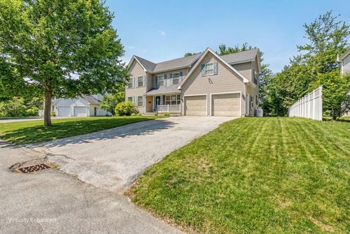 47 Fairways, Bangor, ME, 04401 | Card Image