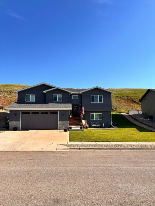 2659 Meadows Dr, Sturgis, SD, 57785-1701 | Card Image
