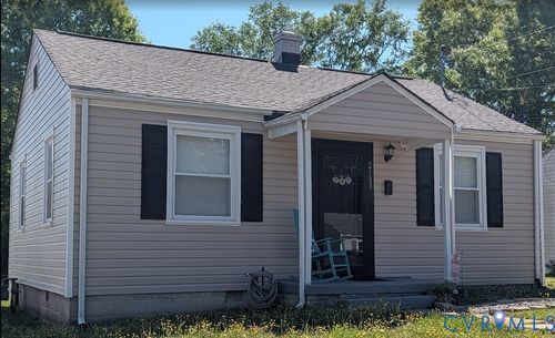 2103 Wakefield Ave, Colonial Heights, VA, 23834-2521 | Card Image