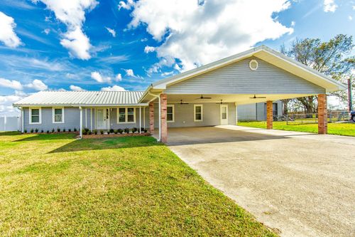 208 Sophie St, Labadieville, LA, 70372-2118 | Card Image