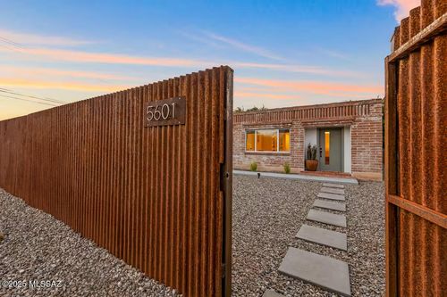 5601 E Baker St, Tucson, AZ, 85711-2405 | Card Image