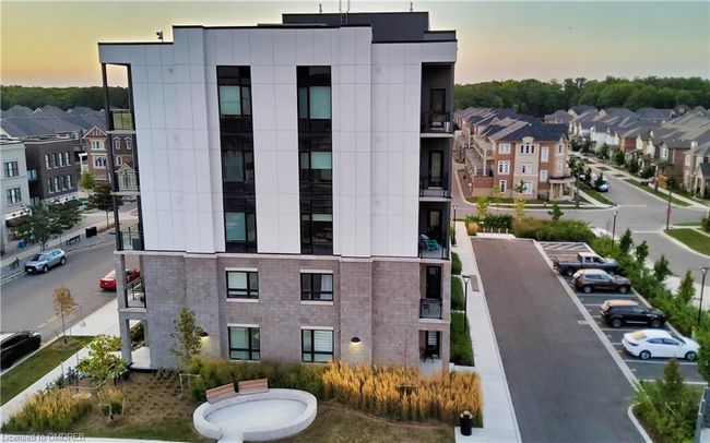 3285 Carding Mill Trail, Home with 2 bedrooms, 2 bathrooms and 1 parking in Oakville ON | Image 40