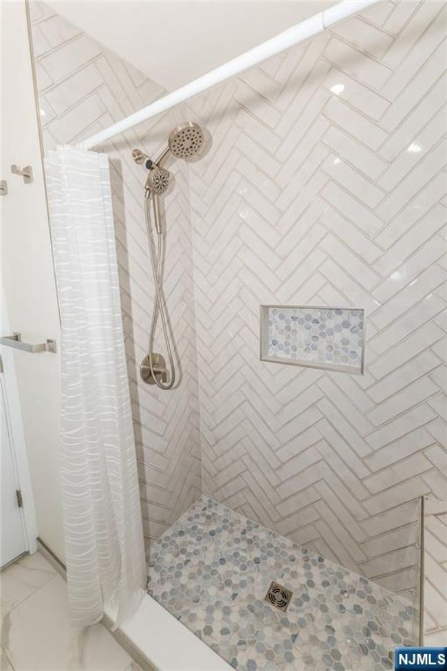 63 E Midland Ave, Home with 5 bedrooms, 3 bathrooms and null parking in Kearny NJ | Image 10