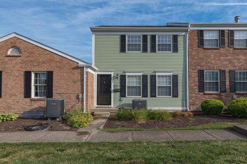 124 Chapel Hill Dr, Fairfield, OH, 45014-5287 | Card Image
