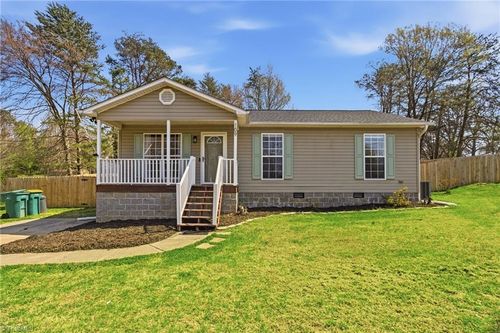 109 S Lonesome Rd, Madison, NC, 27025-1821 | Card Image