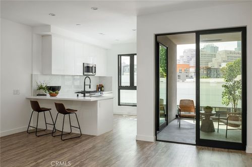 apt-710-118 Astronaut E S Onizuka St, Los Angeles, CA, 90012-4871 | Card Image