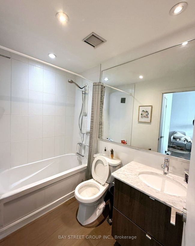 2112 - 170 Fort York Blvd, Condo with 2 bedrooms, 1 bathrooms and null parking in Toronto ON | Image 7