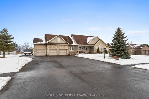 5579 Lombardy Dr, Osgoode, ON, K0A2W0 | Card Image