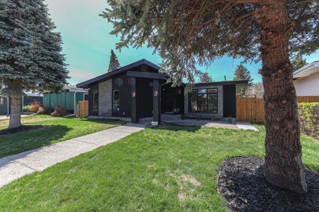 4224 Vauxhall Crescent Nw, Home with 5 bedrooms, 3 bathrooms and 2 parking in Calgary AB | Image 37