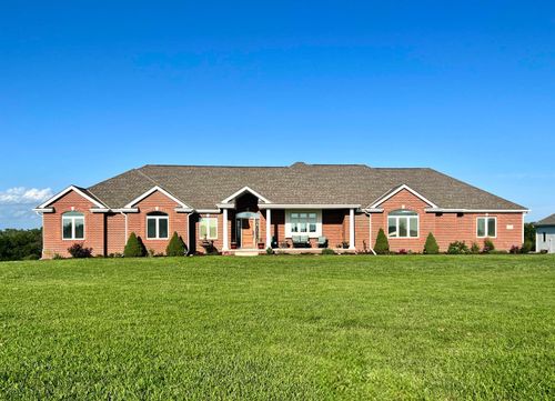 1526 Provencal Cir, Yutan, NE, 68073-5076 | Card Image