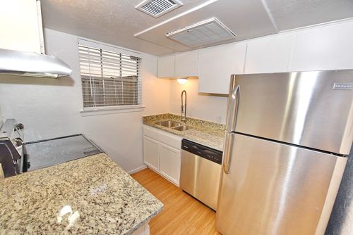 apt-104-4033 Gilbert Ave, Dallas, TX, 75219-3824 | Card Image