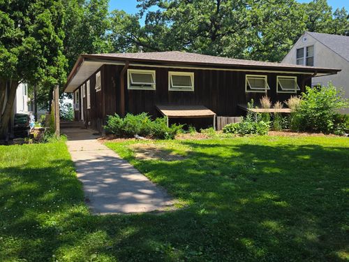 840 25th Ave Se, Minneapolis, MN, 55414-2613 | Card Image