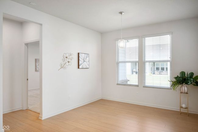 Dining Area | Image 16