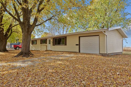 758 Summit Drive, Fairmont, MN, 56031 | Card Image