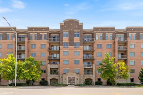 unit-309-77 N Wolf Rd, Northlake, IL, 60164-1645 | Card Image