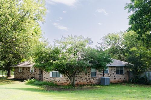 24057 N County Road 3291, Wynnewood, OK, 73098-9381 | Card Image