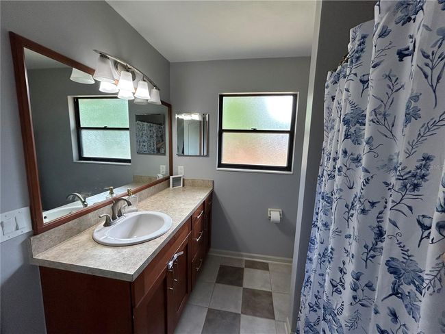4135 Nw 16 Th Dr, Townhouse with 3 bedrooms, 2 bathrooms and null parking in GAINESVILLE FL | Image 6