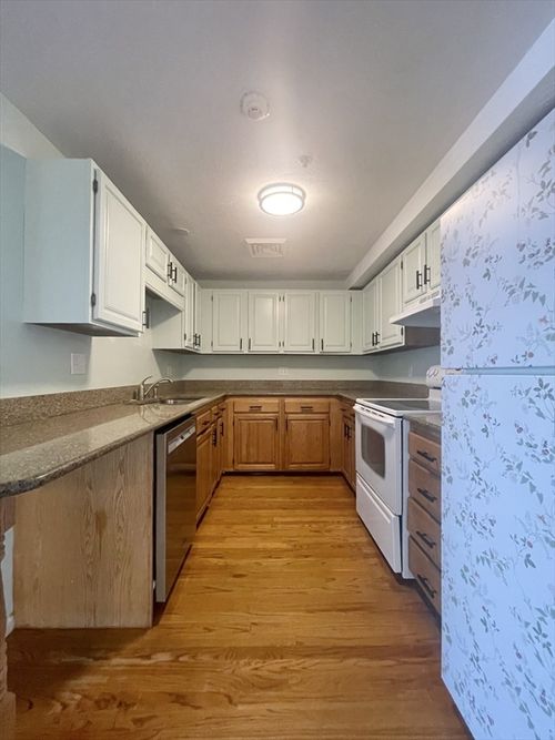 apt-404-39 Parlin St, Everett, MA, 02149-1941 | Card Image