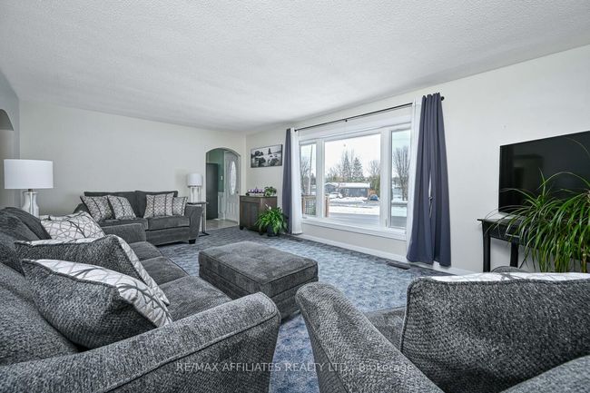 2 Philip St, House other with 4 bedrooms, 2 bathrooms and 4 parking in Smiths Falls ON | Image 12