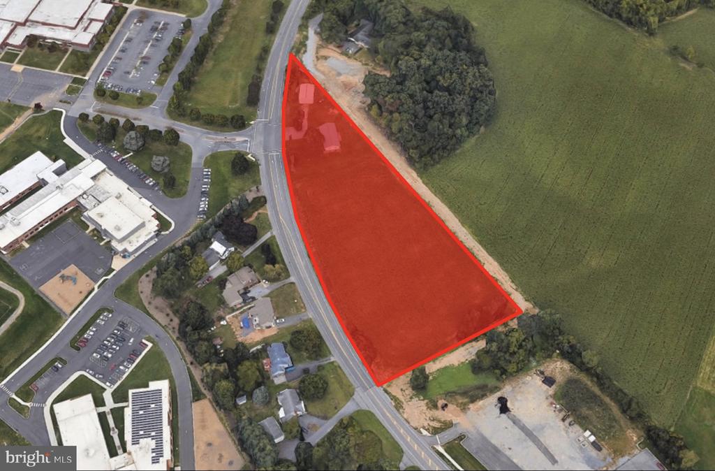 1723 S Market St, Mechanicsburg, PA 17055