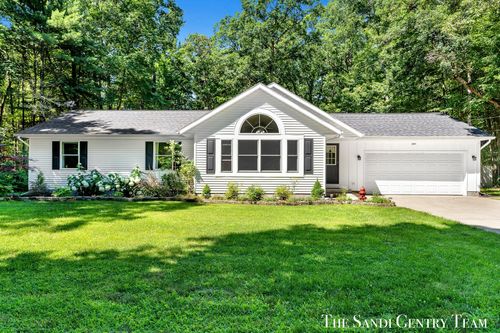 4247 Duck Creek Ln, Whitehall, MI, 49461-9404 | Card Image