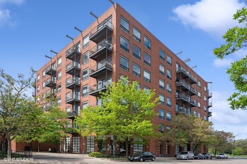 709-859 W Erie St, Chicago, IL, 60642-7296 | Card Image