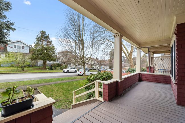 1287 E 28 Th Avenue, House other with 6 bedrooms, 1 bathrooms and 1 parking in Vancouver BC | Image 3