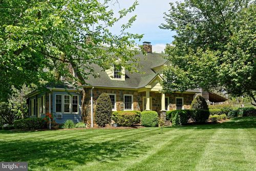 17895 Airmont Rd, ROUND HILL, VA, 20141-2523 | Card Image