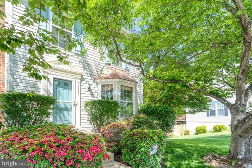 7030 Rogue Forest Ln, GAINESVILLE, VA, 20155-1628 | Card Image