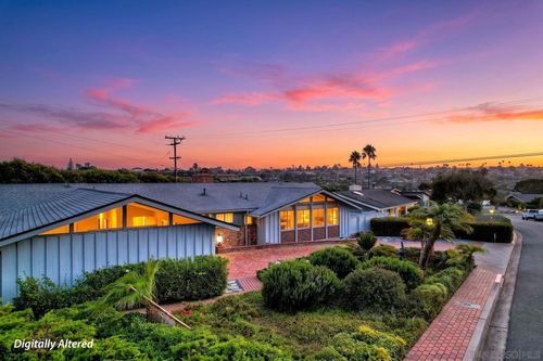 3623 Fenelon St, San Diego, CA, 92106-2017 | Card Image