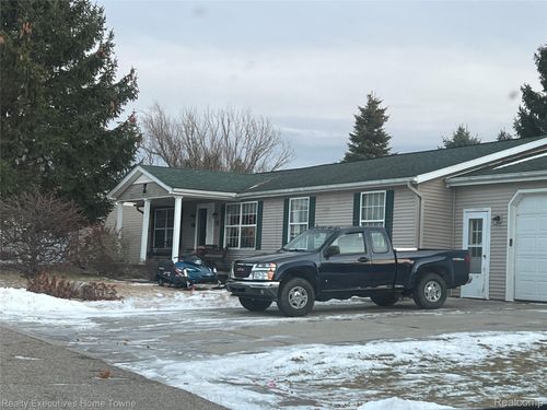 2326 Mark St, Croswell, MI, 48422-9640 | Card Image