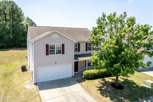 4112 Taylor Oaks Dr, Raleigh, NC, 27616-8847 | Card Image