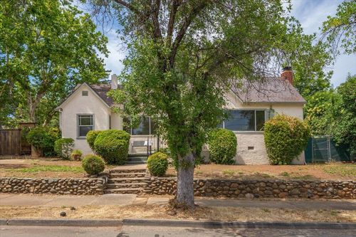 2424 Shasta St, Redding, CA, 96001-1417 | Card Image