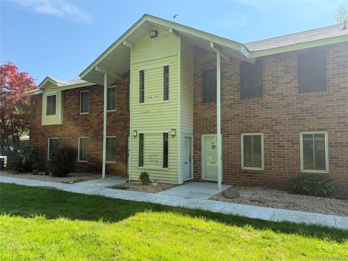 5-5 Laramie Ct, Coram, NY, 11727-1514 | Card Image