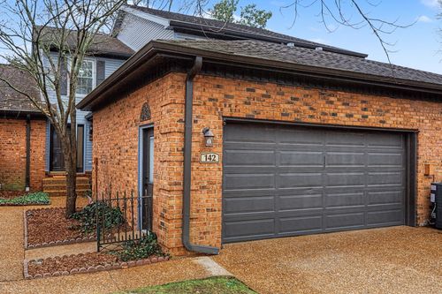 142 Hearthstone Manor Cir, Brentwood, TN, 37027-4342 | Card Image