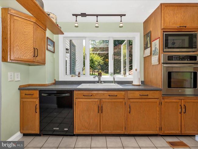 9314 Pear Ln, House other with 4 bedrooms, 3 bathrooms and null parking in FREDERICK MD | Image 20