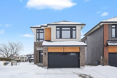 329 Whitham Crescent, North Grenville, ON, K0G1J0 | Card Image