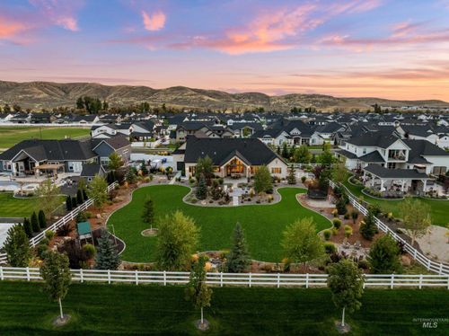 7940 W Mirror Pond Dr, Boise, ID, 83714-2275 | Card Image