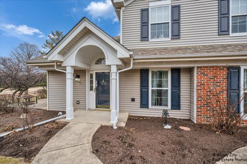 2054 Peach Tree Ln, Algonquin, IL, 60102-5185 | Card Image