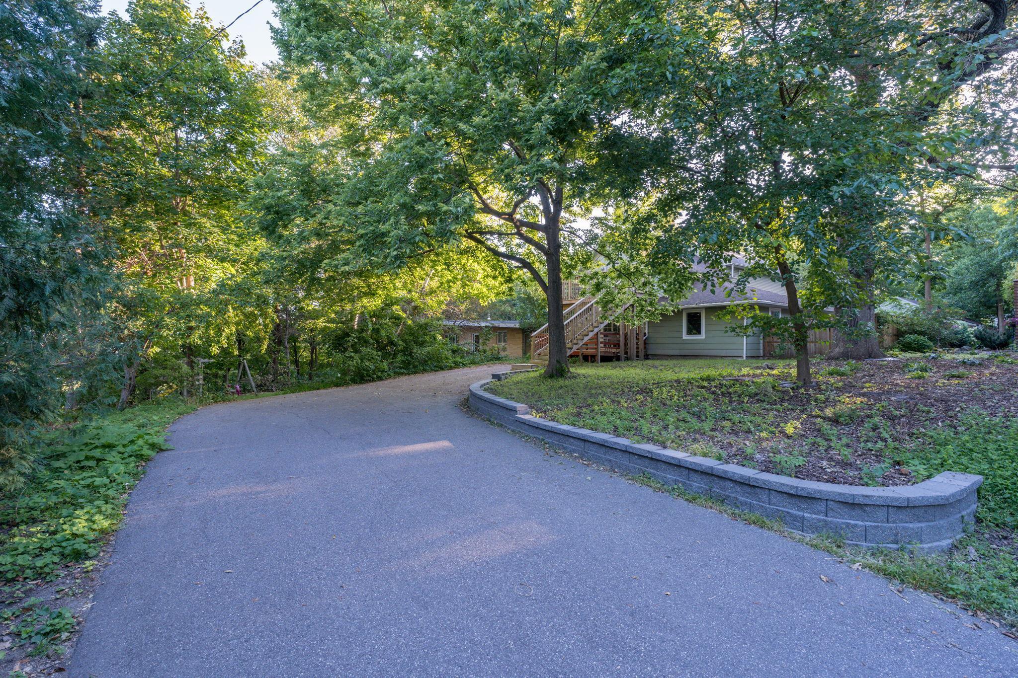 Locust St, Mankato, MN 56001
