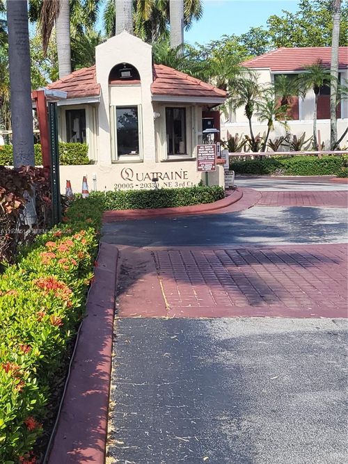 2-20310 Ne 3rd Ct, Miami, FL, 33179-5215 | Card Image